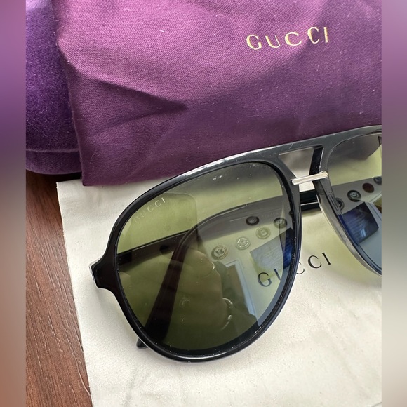Gucci Sunglasses - Picture 8 of 11